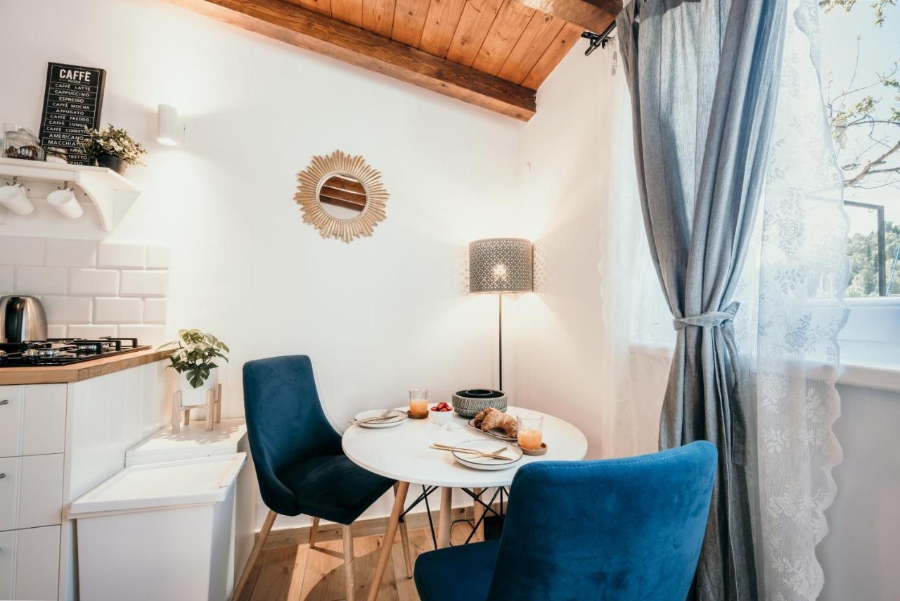 Mila And Jurija Formenti 2 Apartments In Heart Of Nautic Marina, With Heated Swimming Pool, Bikes, Sup, Kajak Skradin Exterior foto